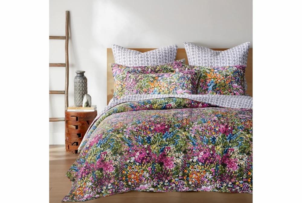 Bedding | Full/Queen Quilt-3 Piece Set Reversible Bright Floral Design To B&W Geometric Decor